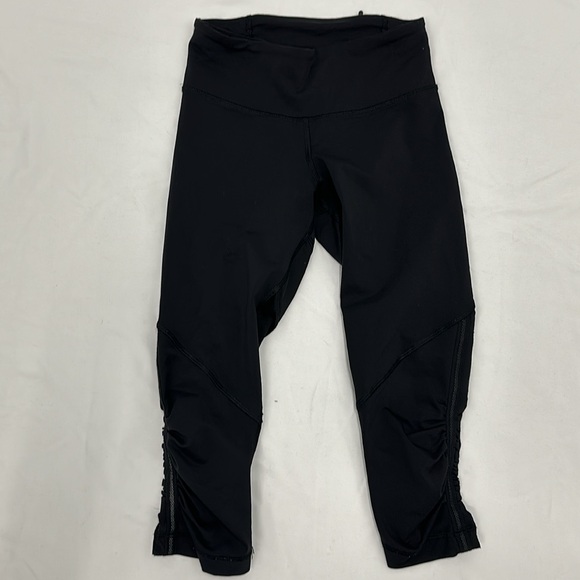 Lululemon Run For Your Life Crop Leggings. Size 2 - Picture 3 of 10